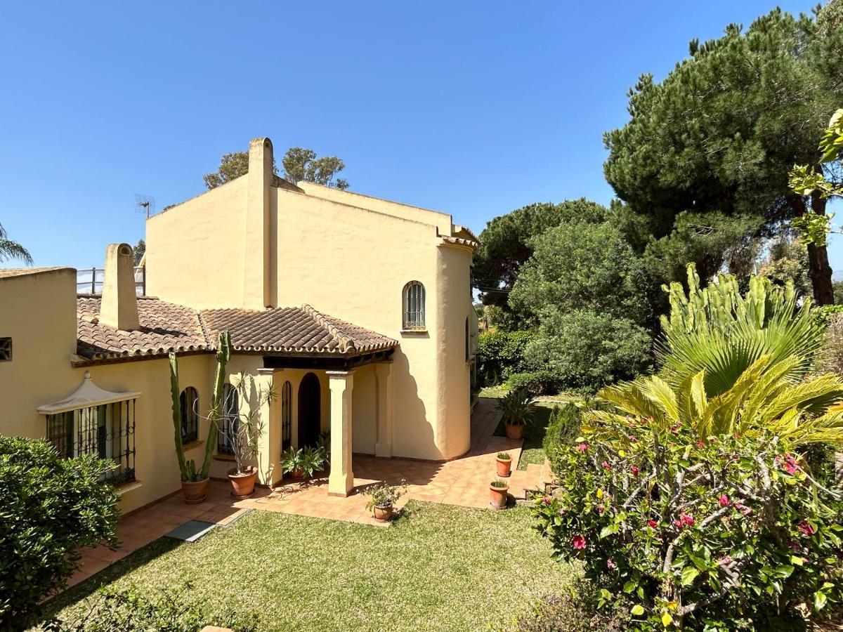 Villa Close To The Beach In Marbella Bagian luar foto