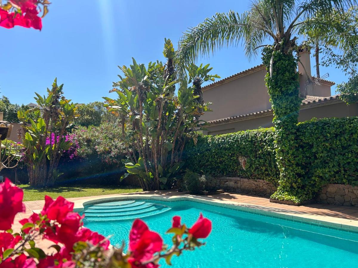 Villa Close To The Beach In Marbella Bagian luar foto