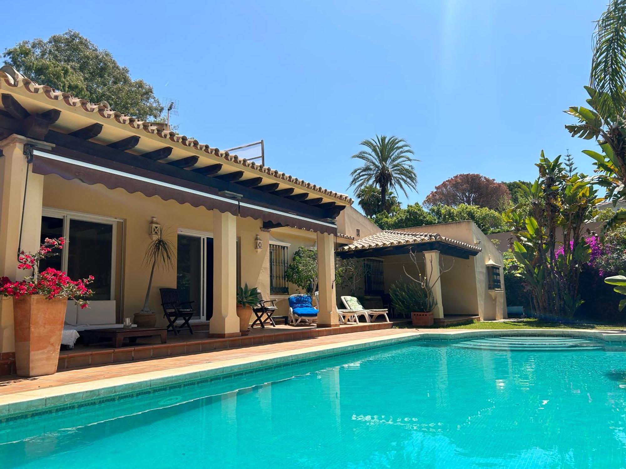 Villa Close To The Beach In Marbella Bagian luar foto